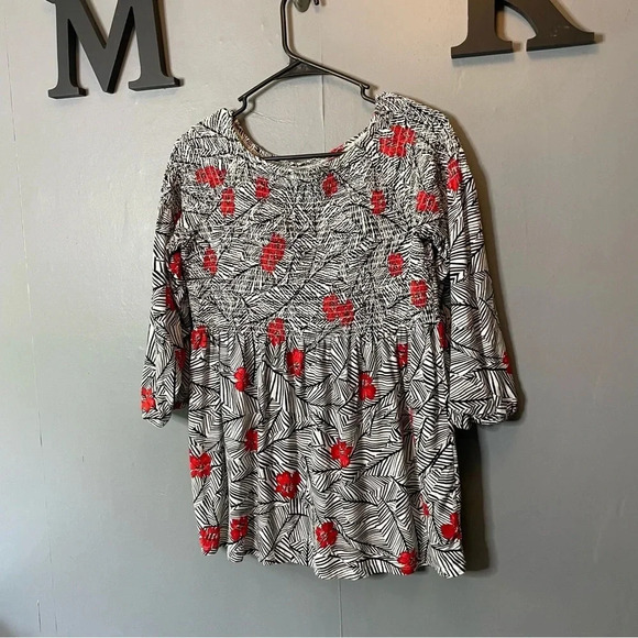 J.Jill Black & White Blouse Top Red Flowers Shirred Upper Flowy size small - Picture 1 of 8